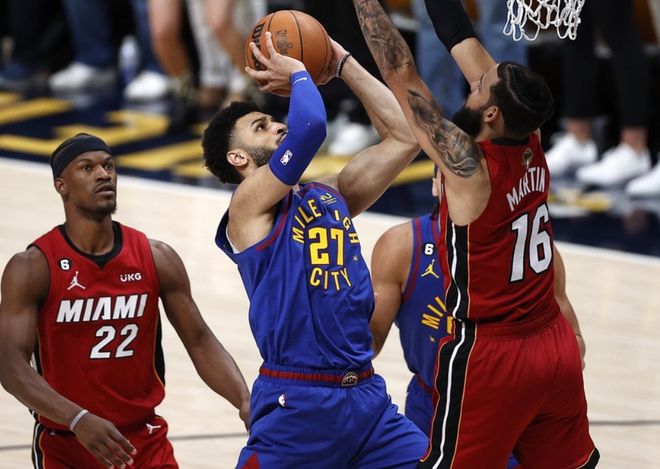 拉沃尔杯碾压联合杯，穆雷刷新纪录