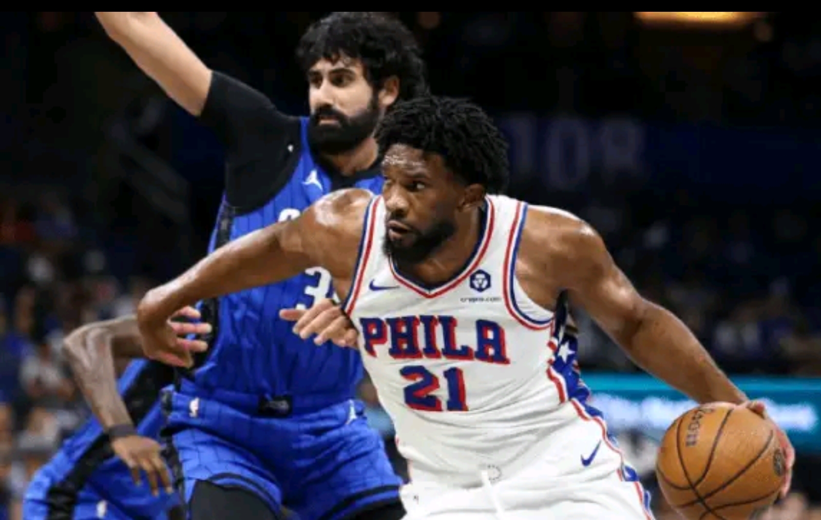 雷霆鏖战福建队，恩比德状态火热