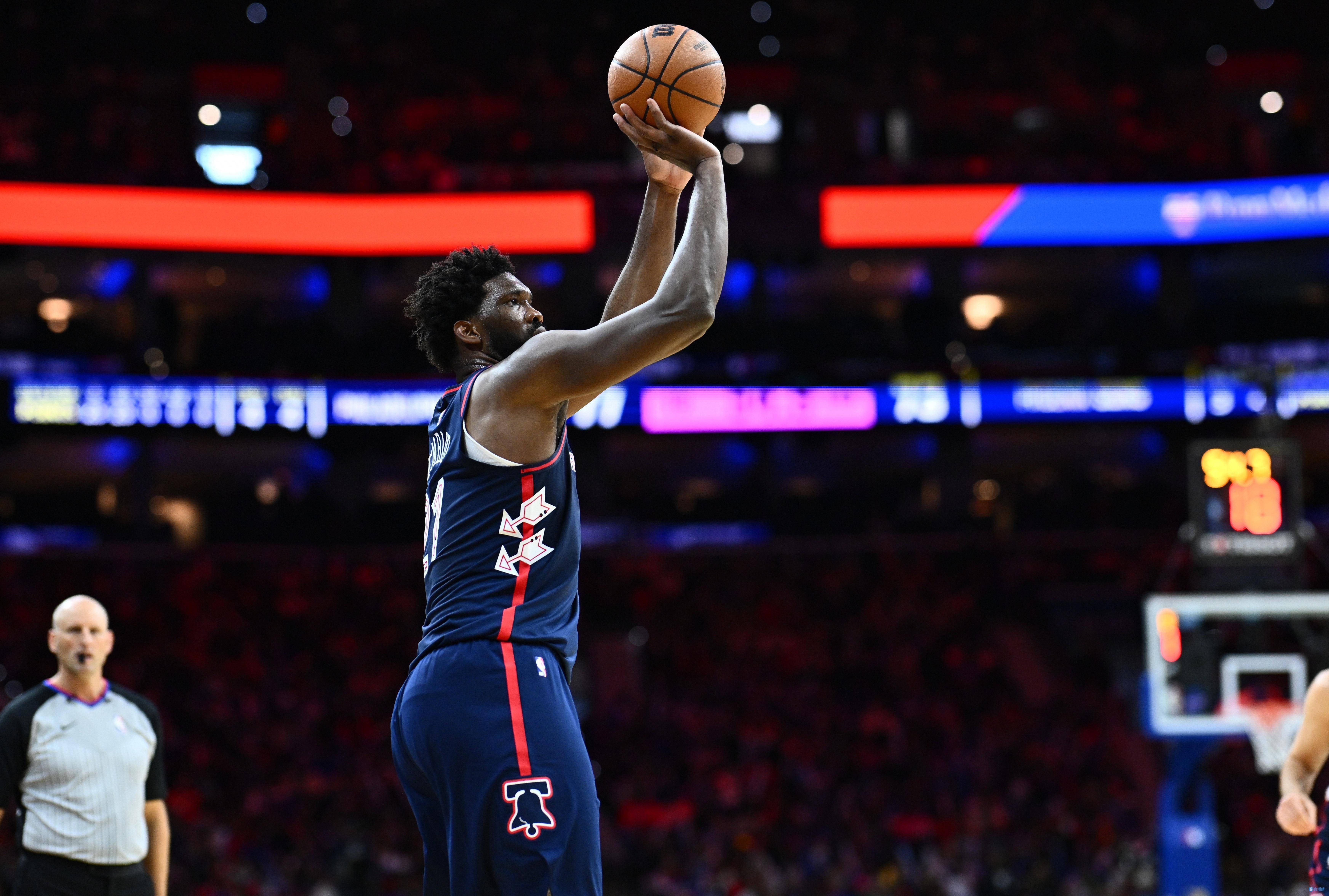 雷霆鏖战福建队，恩比德状态火热