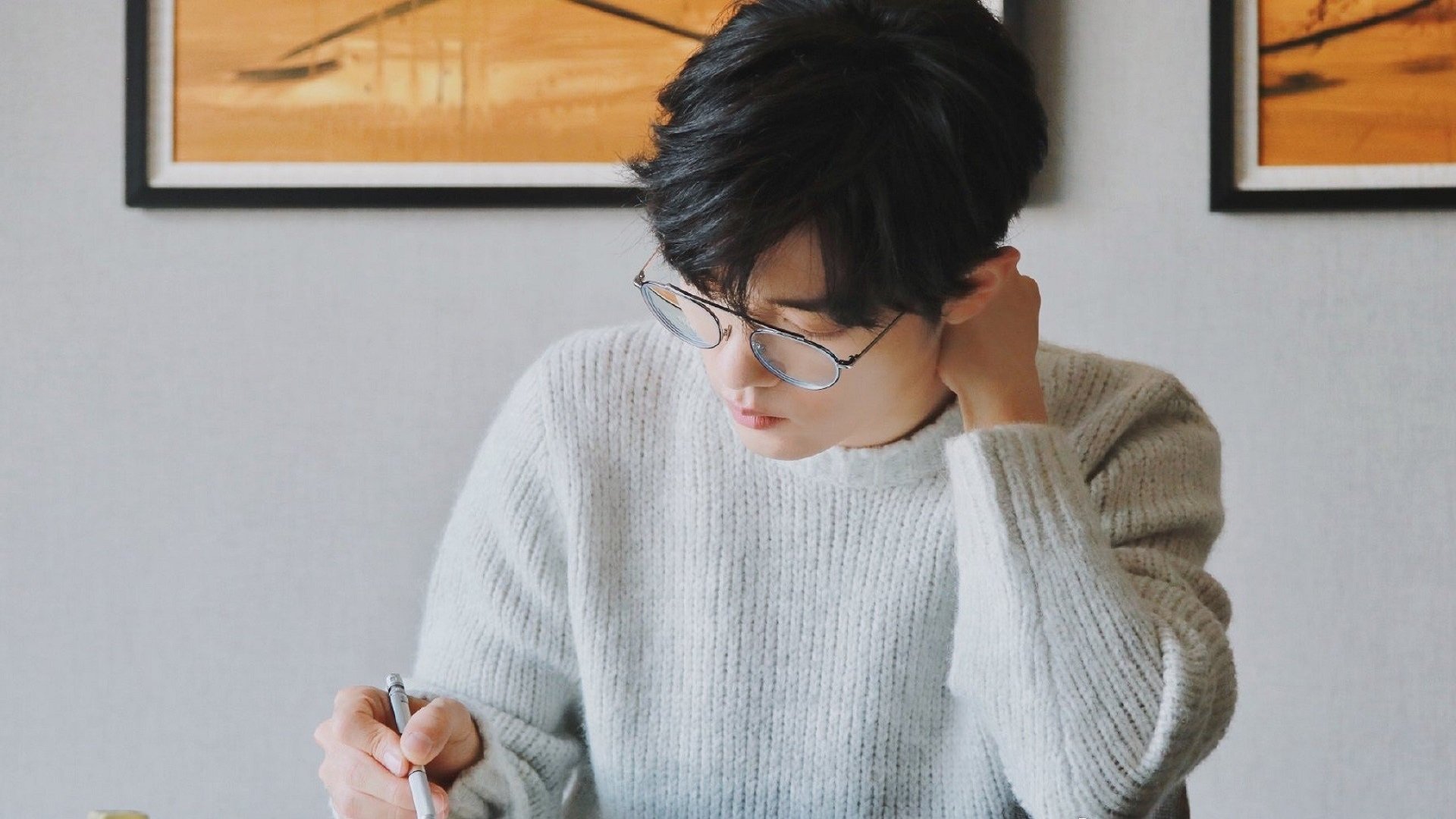 麦科勒姆烈焰出击，深圳队轻取青岛队点燃赛场激情