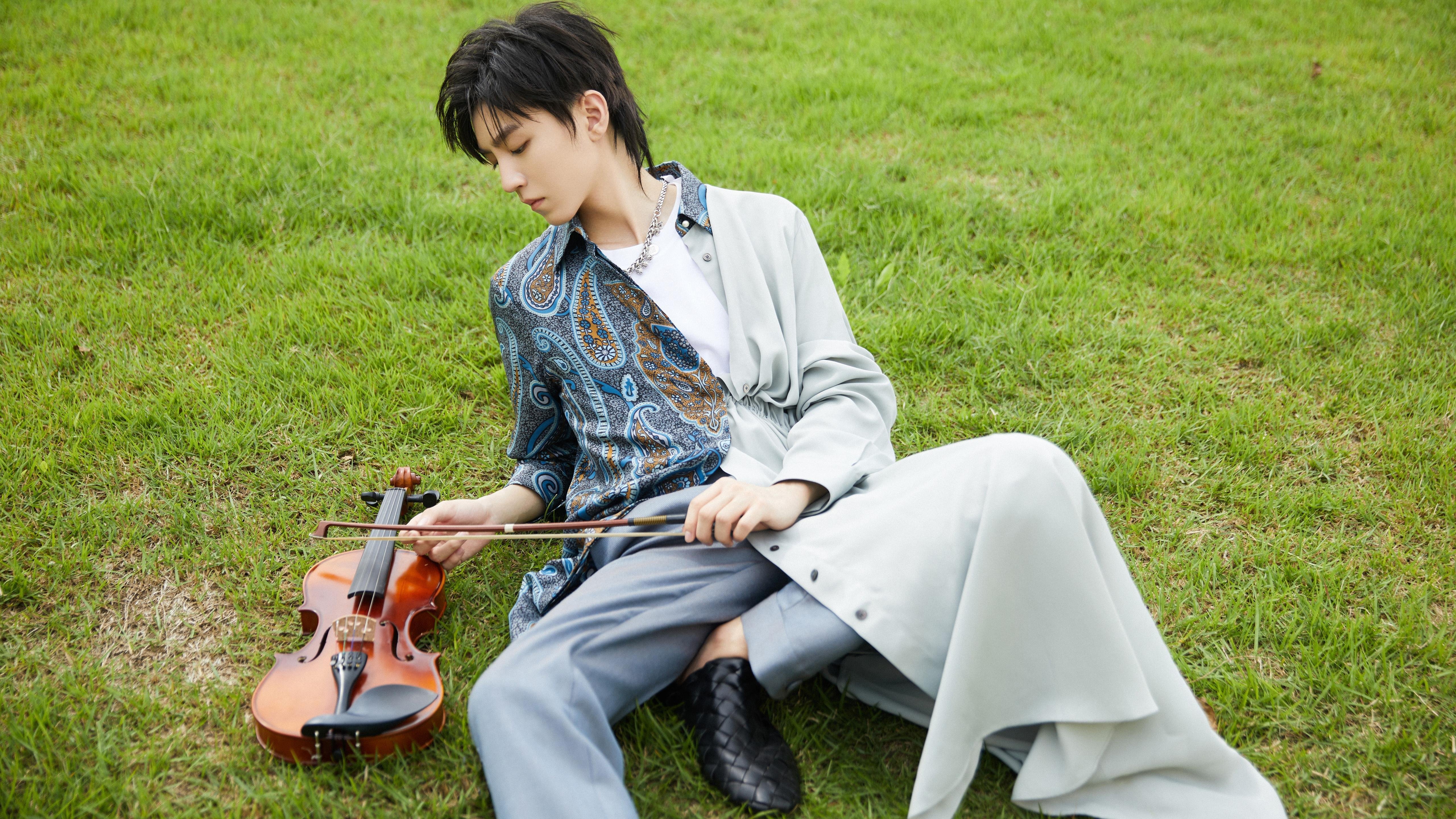 爱游戏2026-绝境重生！小贾伦一传一射定乾坤，火箭17分逆转熄灭独行侠