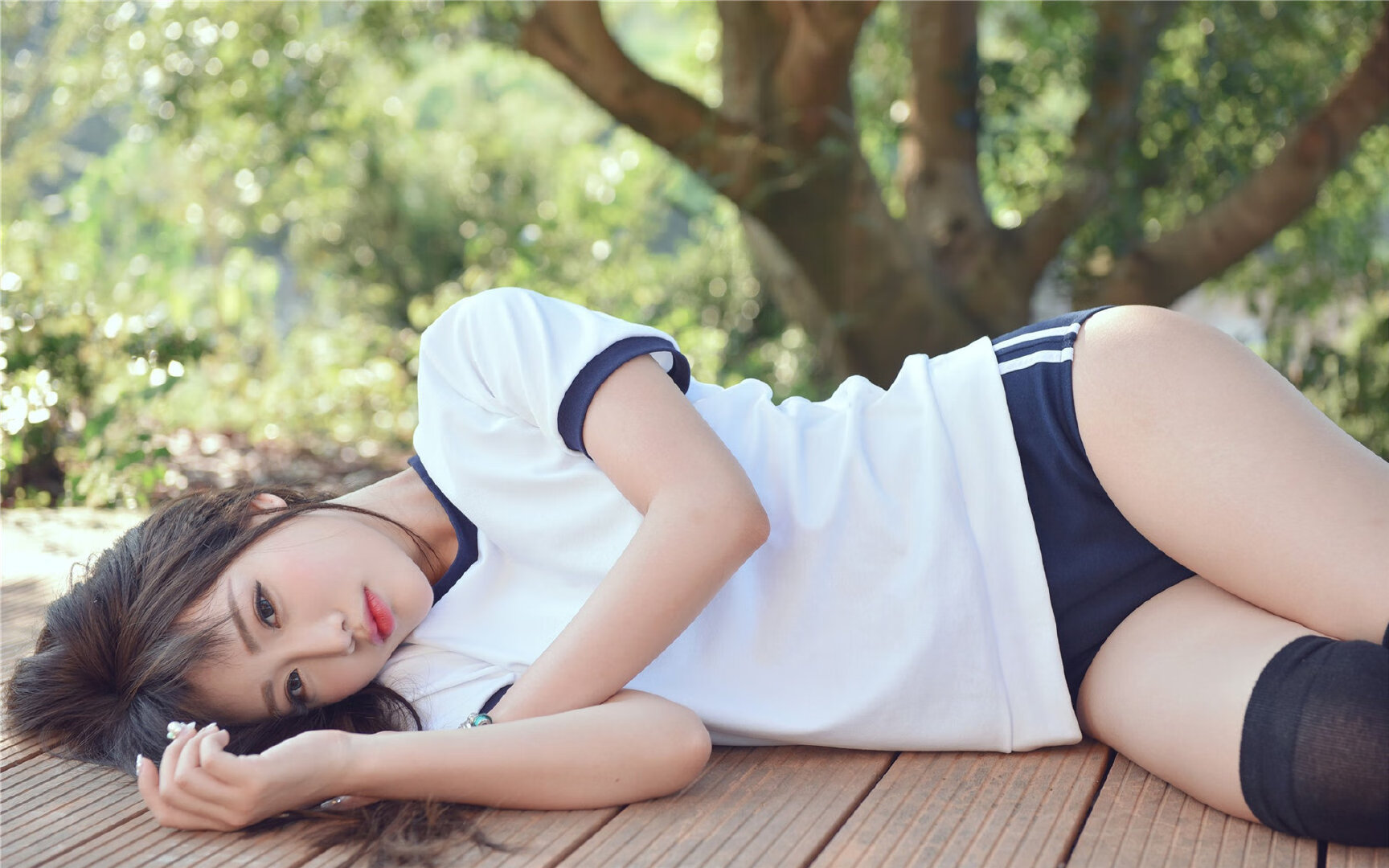 哈利伯顿的魔法时刻，广厦队与马刺的隔空交响曲