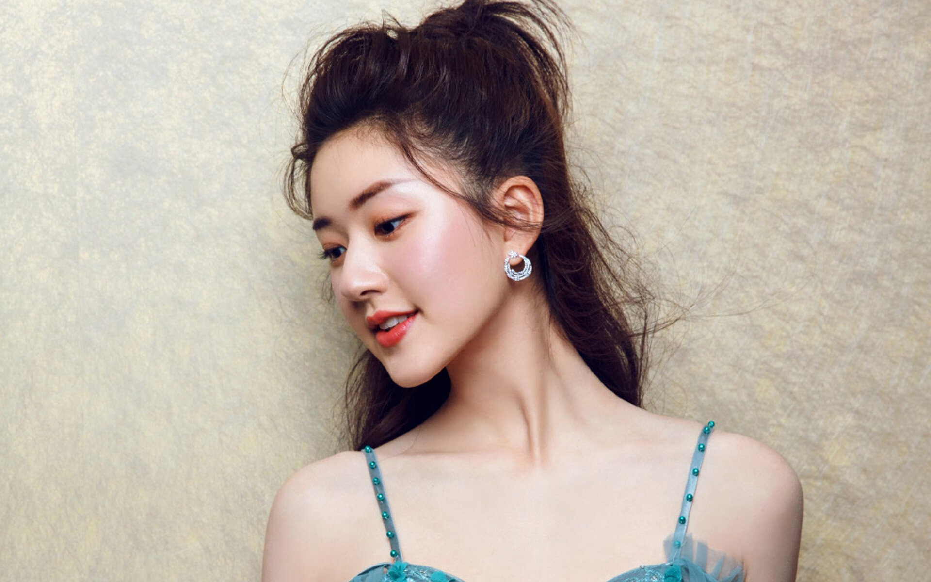 双线争霸，凯尔特人粉碎勇士，布克在德甲争冠战接管比赛