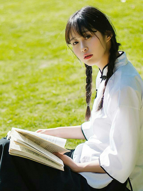 平行宇宙的交锋，当勇士封盖亚特兰大的天空，浓眉在银石赛道的弯心接管世界