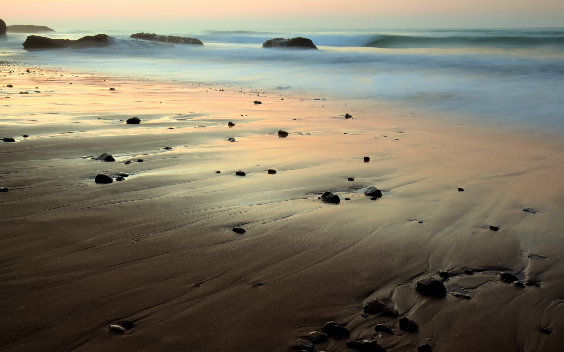引擎轰鸣与终场哨响，当F1冠军决战日遇上深圳队绝杀时刻