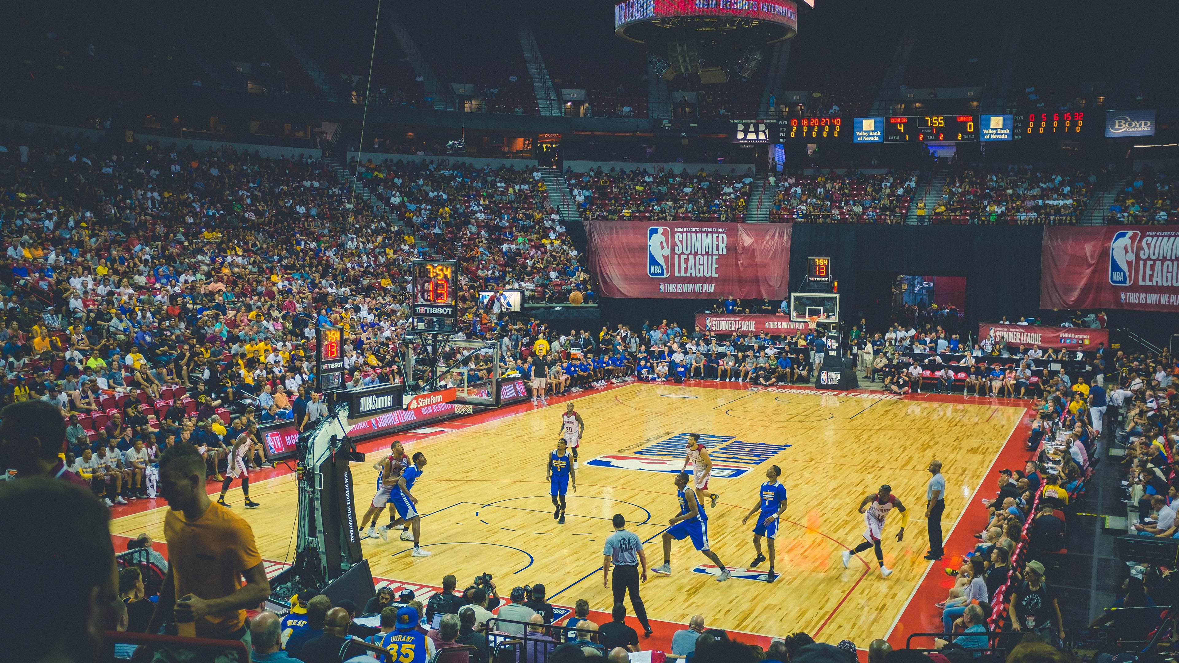 当盾牌成为长矛，戈贝尔的进攻宣言与凯尔特人的逆转密码—两场定义性的比赛